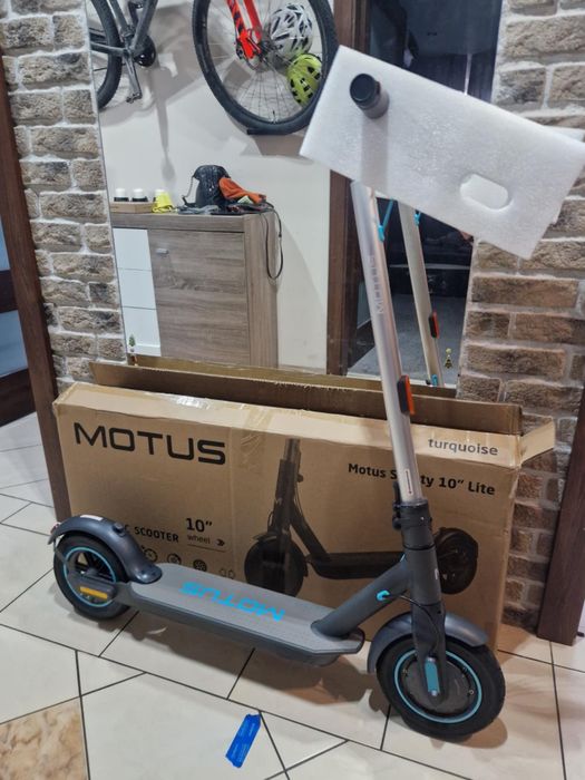 Hulajnoga elektryczna Motus Scooty 10” Lite/nowa