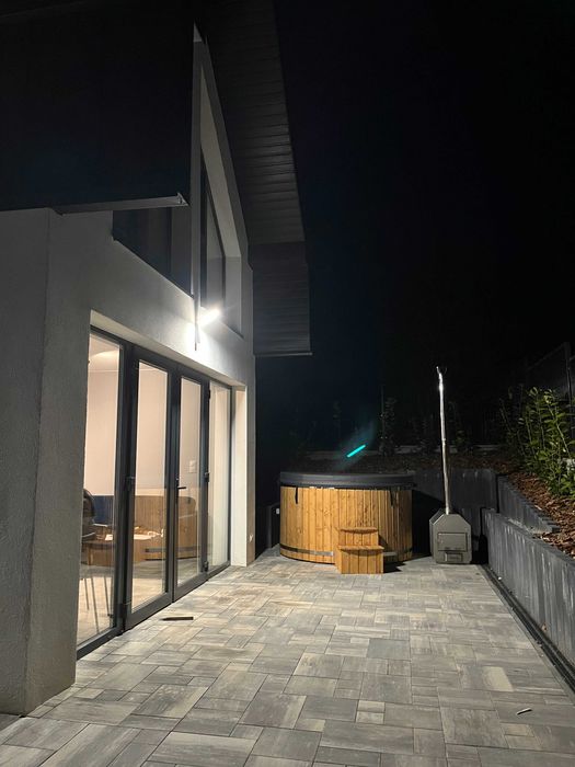 Komfortowe domki całoroczne Osada Chańcza. balia/jacuzzi, basen, sauna