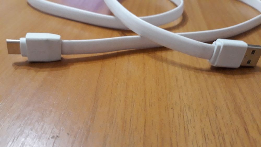 Кабель для зарядки