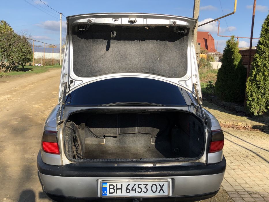 Opel Omega 2.0 бенз.1997г