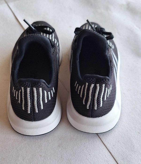 Sapatinha adidas nº34