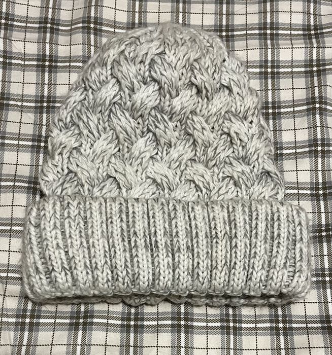 Шапки жіночі різні