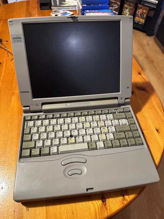 Toshiba Satellite T110CT niestestowany