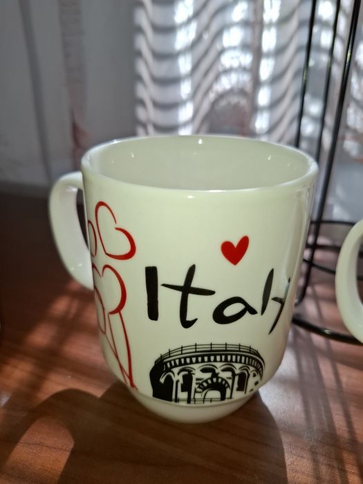 Набір чашок для чаю на підставці