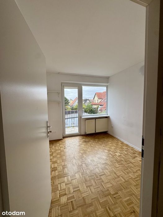 Dom wraz z wydzielonym przyziemiem