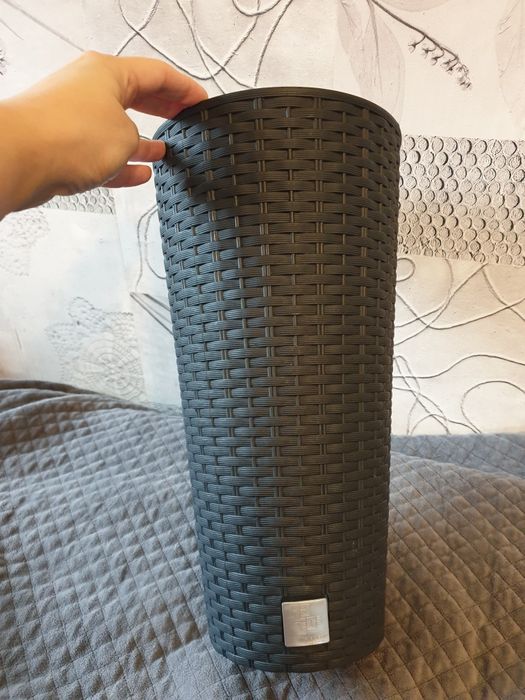 Doniczka wysoka czarna