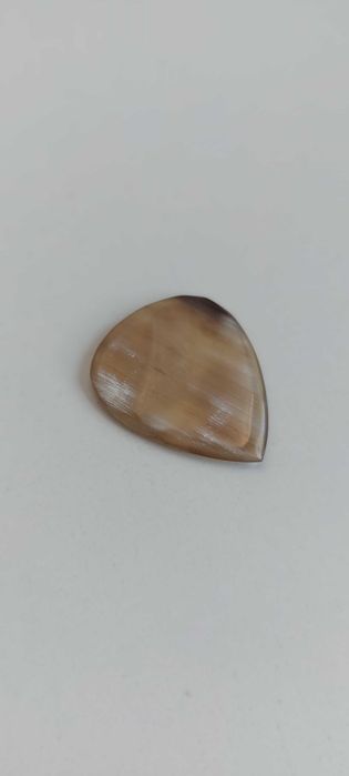 Kostka gitarowa DELUXE (róg, heban, ok