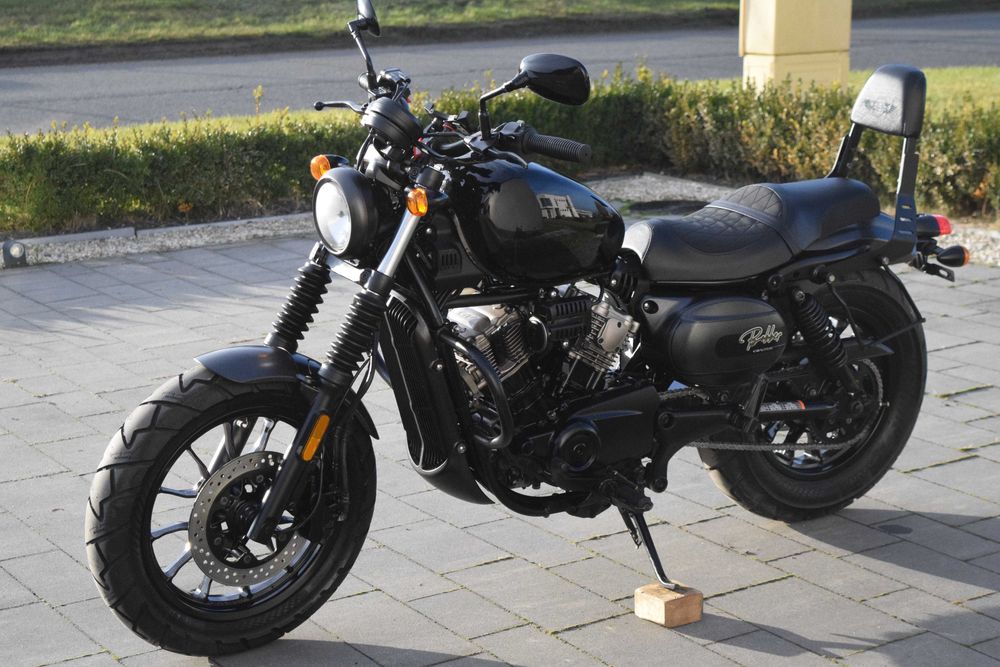 Hyosung GV 125 S Bobber oryginalny stan, dok. na km, 1wł, DE, kat. B**