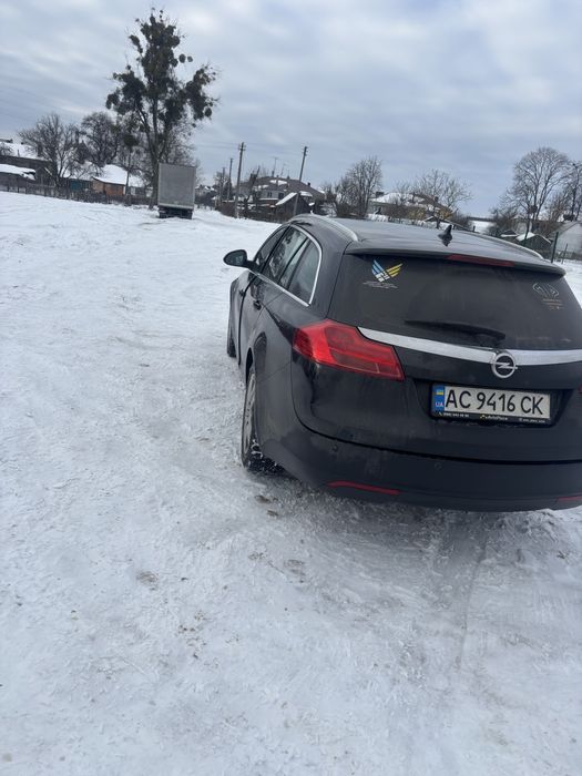 Продам овто опель інсігнія 2011 рік