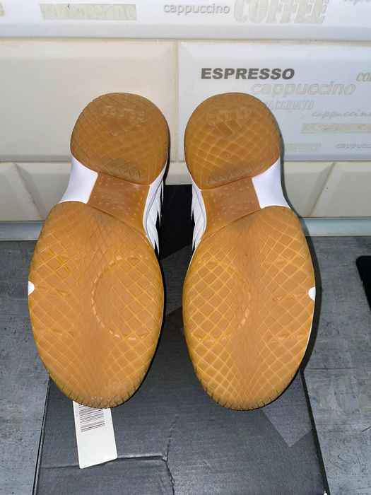 Волейбольні кросівки Adidas Ligra 7 M