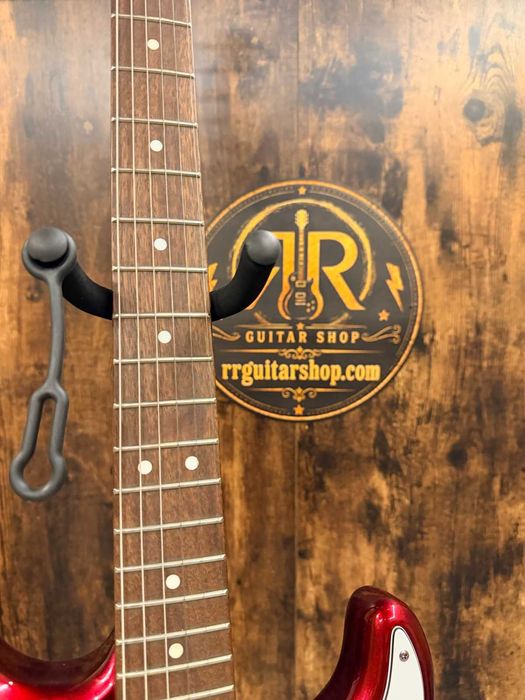 Guitarra Fender Standard Stratocaster HSS Candy Red