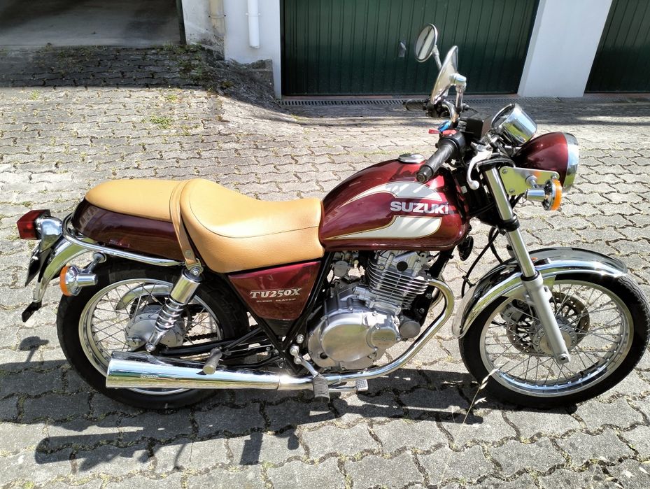 Suzuki TU 250 X como nova.