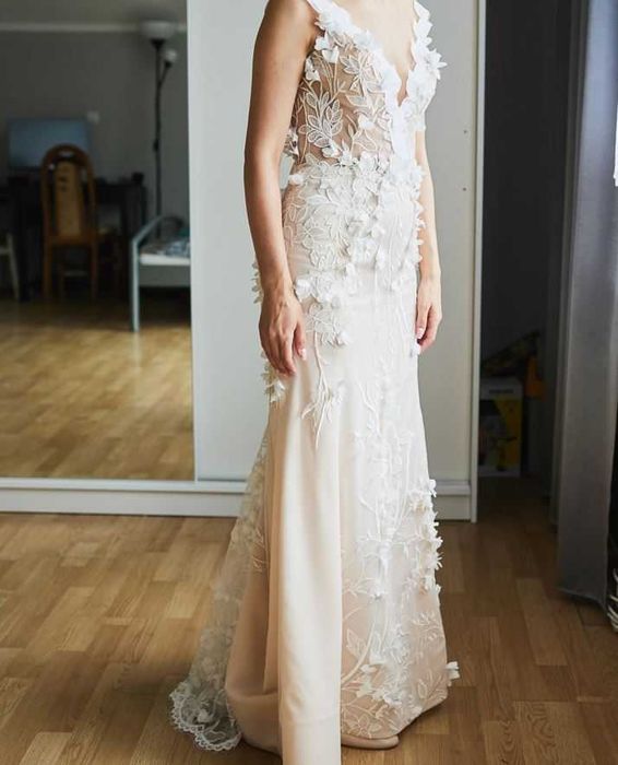 Suknia ślubna, włoska koronka i kwiaty 3D!