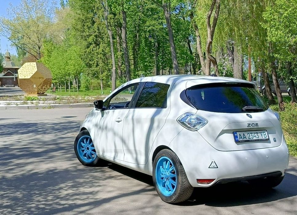 Renault  zoe 2015