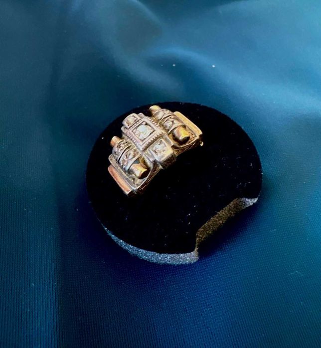Anel em Ouro 19.2k e Prata com Brilhantes – Design "Vintage"