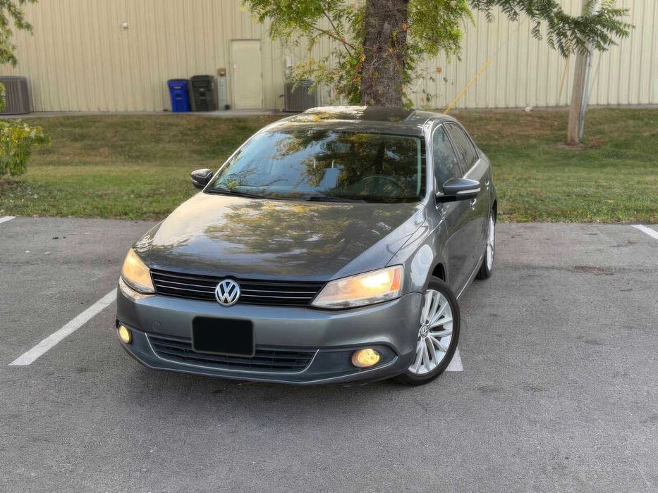 Volkswagen Jetta      2013