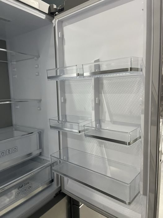 Холодильник Samsung