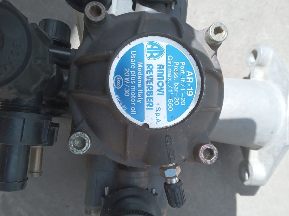 Насос італія для оприскувача мотоблока голдоні