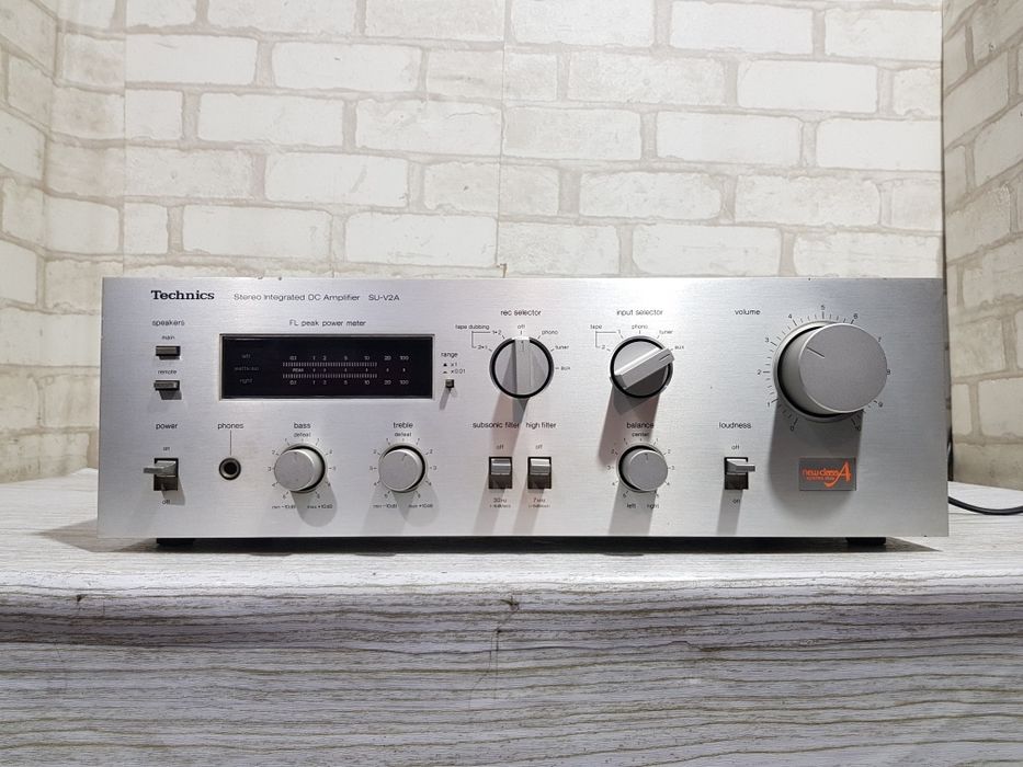 Стерео підсилювач TECHNICS SU-V2A, 2x45 Вт, б/у з Німеччини