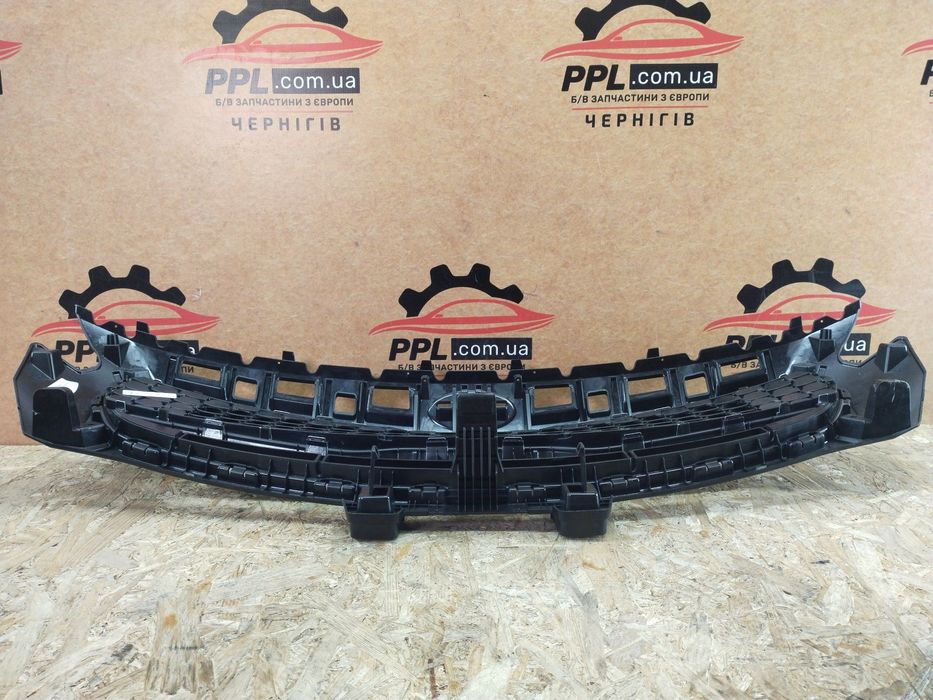 Kia XCeed X-Ceed 19- Накладка решетка радиатора 86351-J7CB0