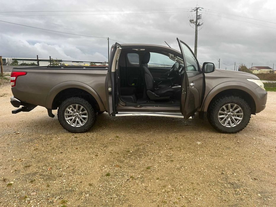 Mitsubishi L200 Strakar 4WD