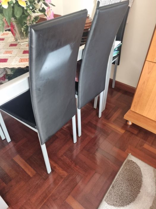 Mesa de jantar com 6 cadeiras
