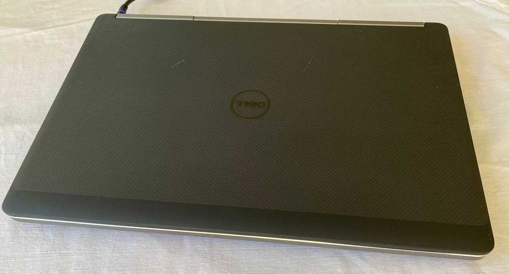 Игровой Dell Precision 7720 17" UFHD 4K /i7/16Gb/SSD 512Gb/ M5000M 8Gb