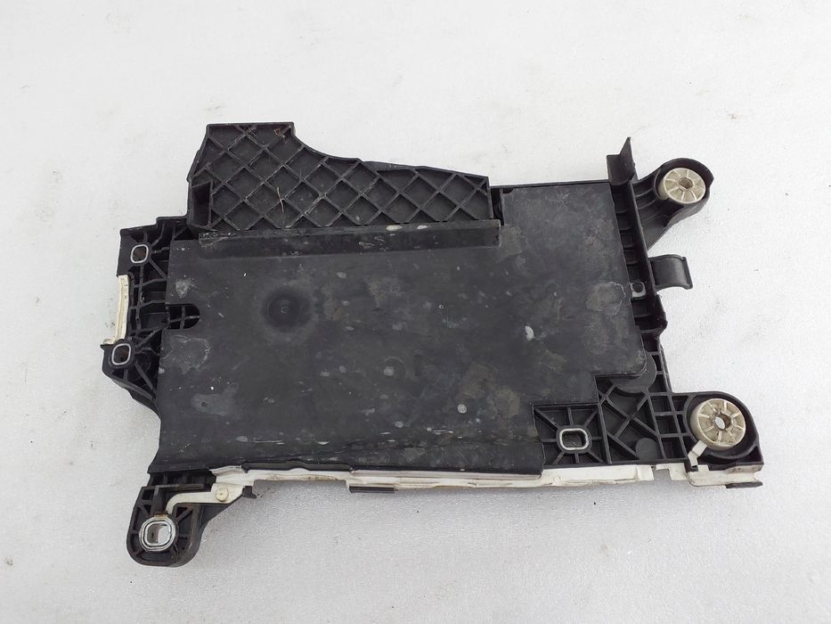 Base / caixa da bateria BMW X1 (F48)