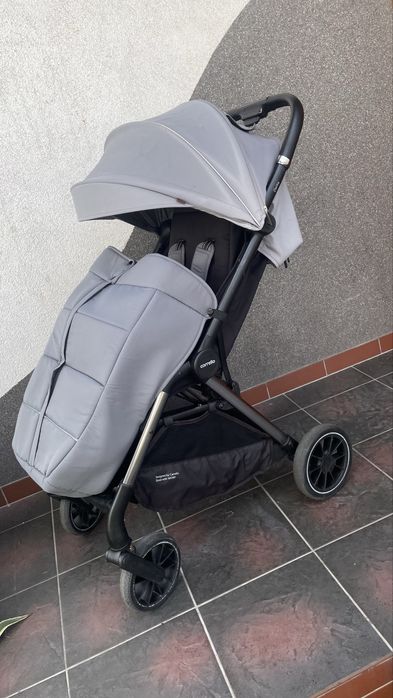 Прогулянкова коляска Carrello Delta