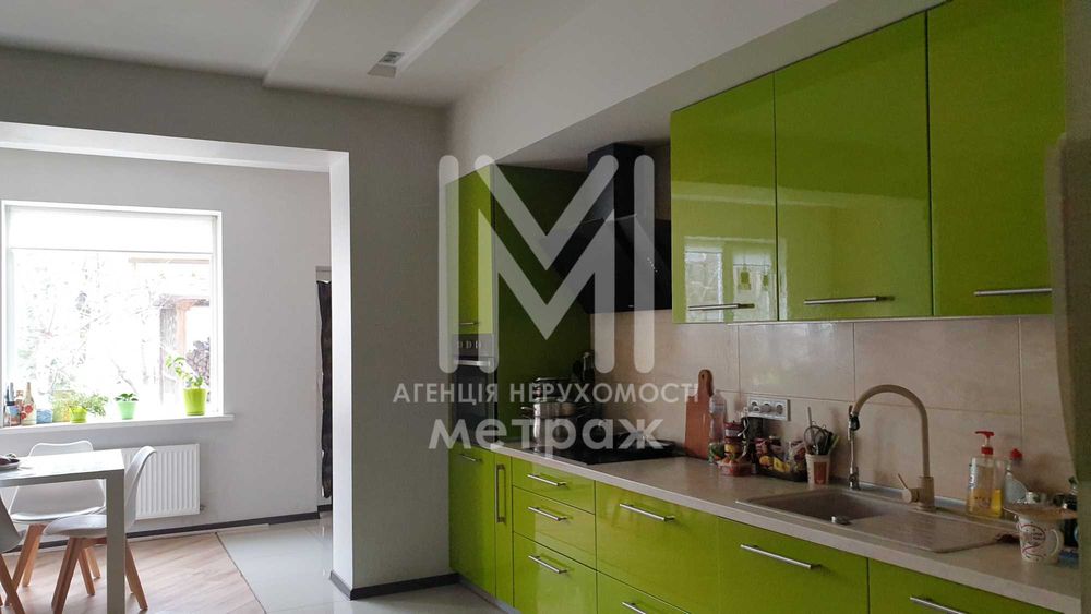 Продам ШИКАРНЫЙ ДОМ на два входа. Метро Студенческая. 625 м-рн.