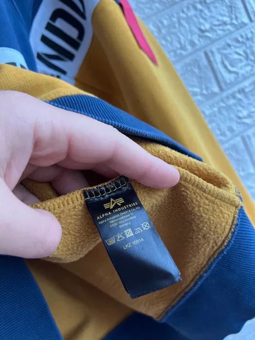 Свитшот - бомбер Alpha Industries під резинку з кишенею великий лого Л