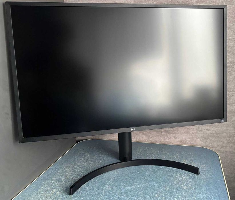Монітор 31.5" LG UltraFine 32UK550-B