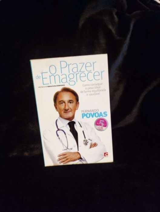 Vários livros.  *aproveite*