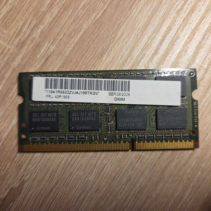pamięć ram Samsung DDR3 SO-DIMM do laptopa M471B5673EH1-CF8 2GB 2Rx8