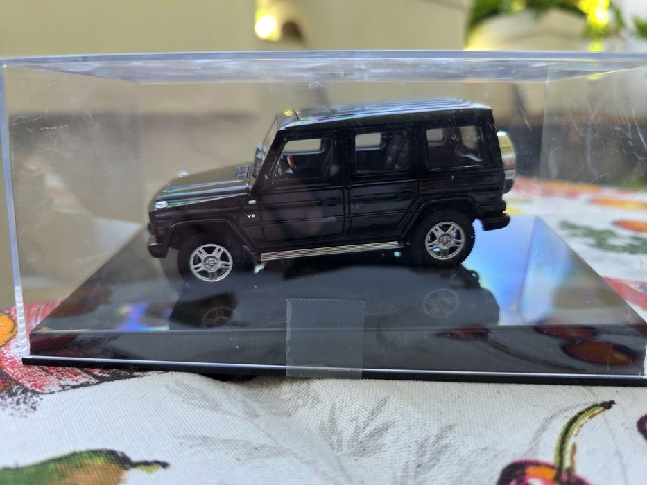 Авто модели 1:43 Mercedes-Benz Geländewagen