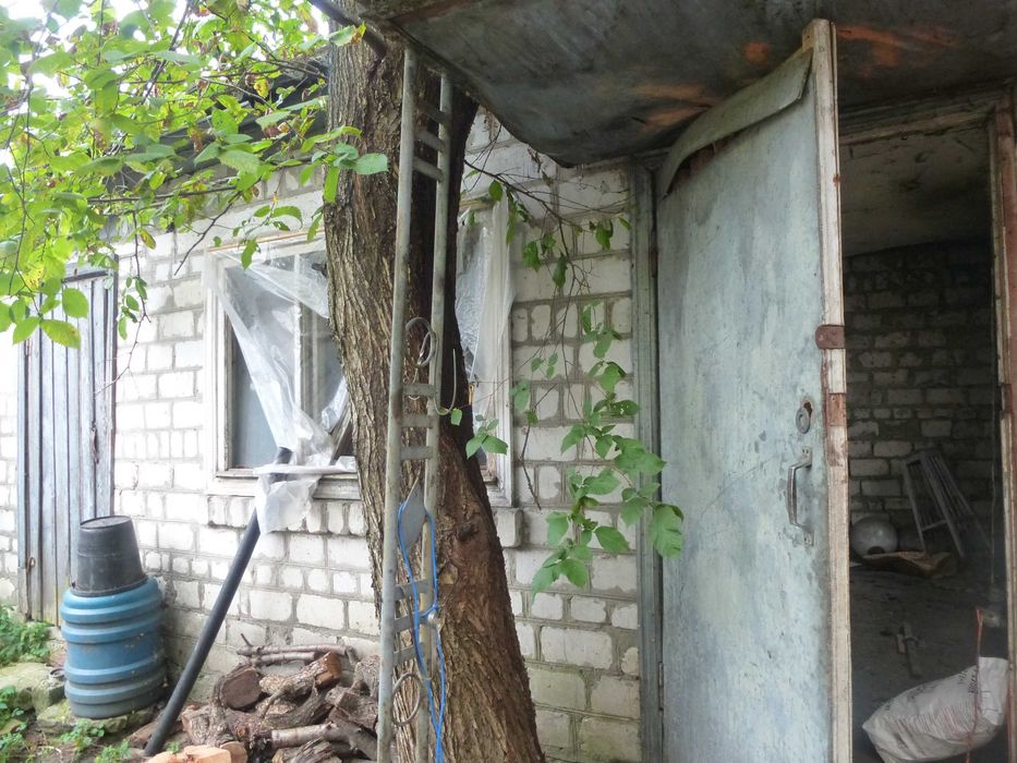 Терміново продам будинок в центрі Змііва