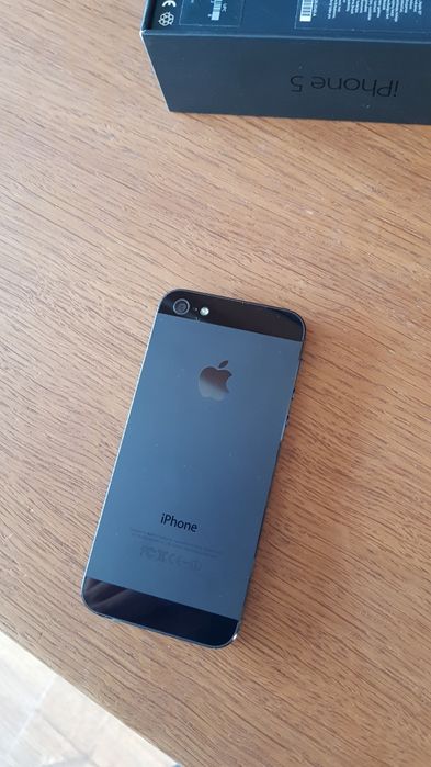Telefon iPhone 5