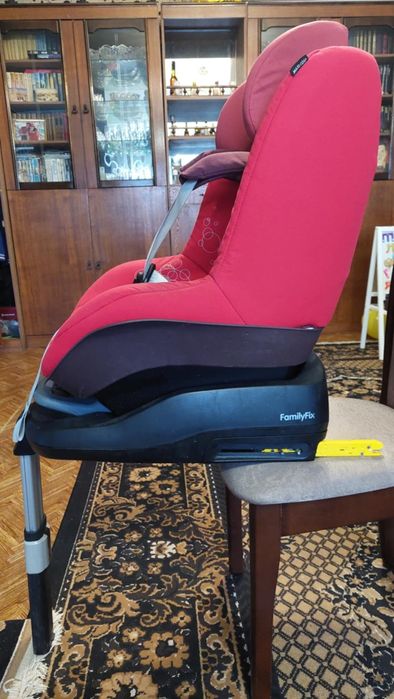 Дитяче автокрісло maxi cosi