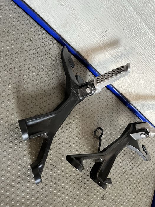 Podnózki pasazera kawasaki ninja 400 125