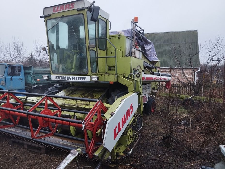 Зерно збиральний комбайн CLAAS Dominator 105