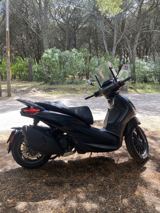 Piaggio Beverly 400 (2021)