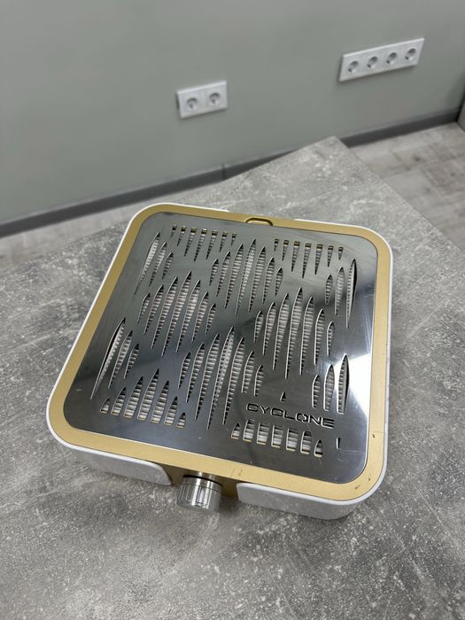 Витяжка манікюрна Cyclone