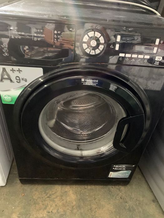 maquina de lavar AEG preta