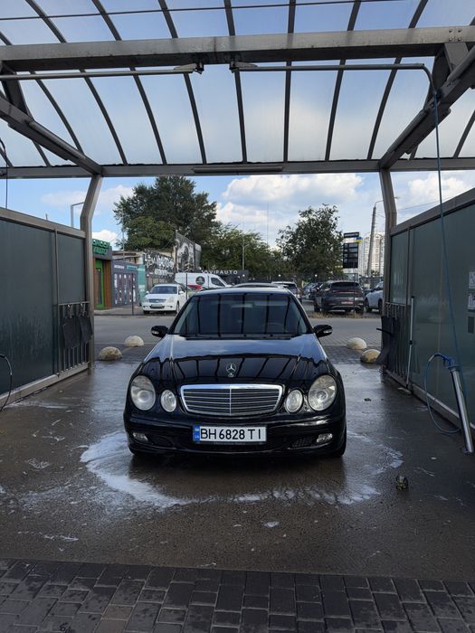 Продам Mercedes 211