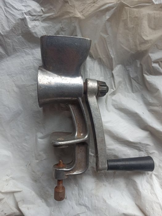 Ручная кофемолка Мрия