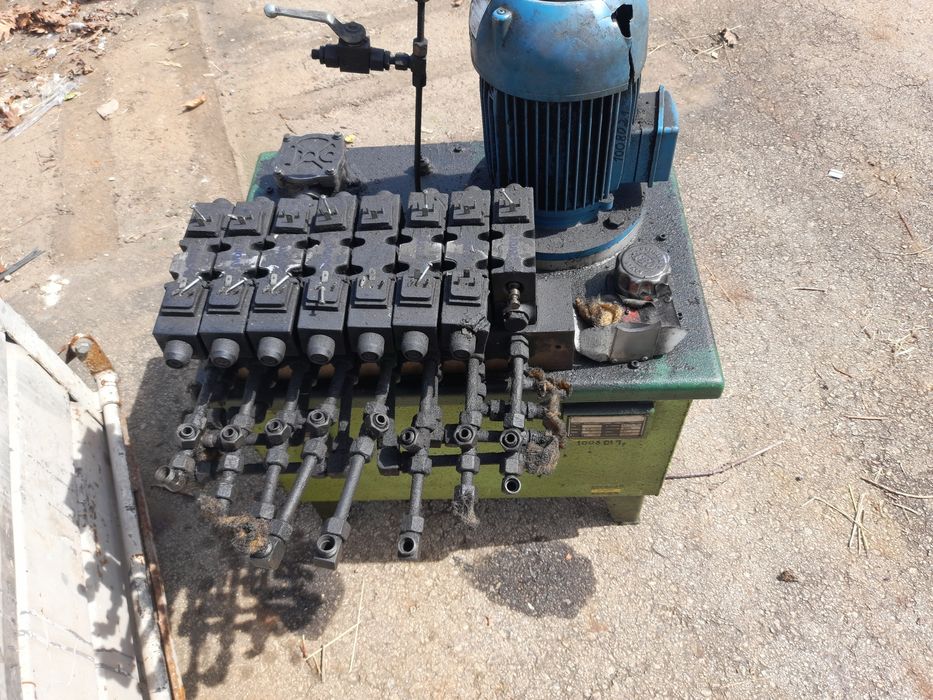 Grupo idraulico com válvulas