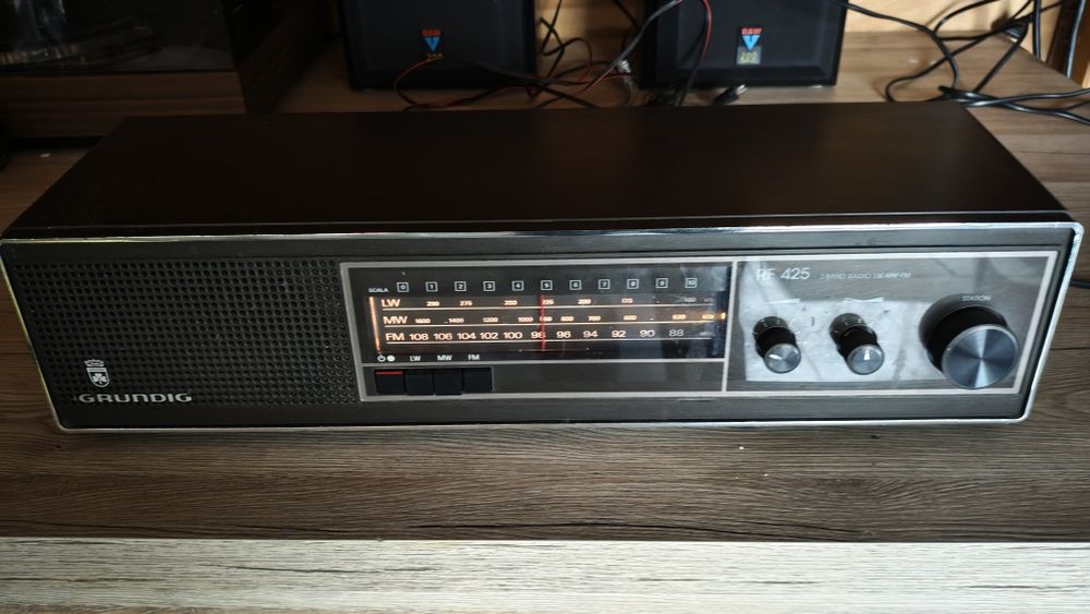 Radio Grundig RF 425