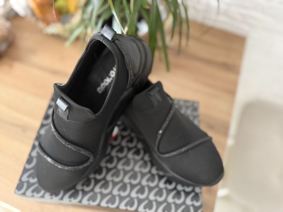 Обувь кожанные новые раз 41. Стелька 26,5