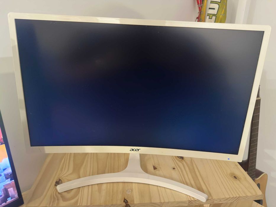 Acer ED242QR 23.6" LED FullHD FreeSync - Curvo - Branco