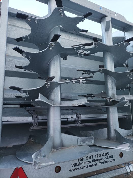 Reboque Espalhador de Estrume-Santamaria H135-Galvanizado-12t / 14m3